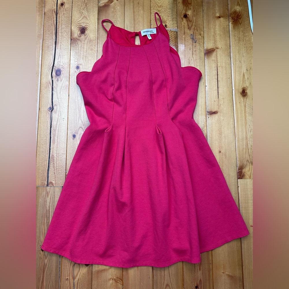Monteau Los Angeles Pleated Dress